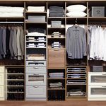 Filling a wardrobe in the hallway: tips